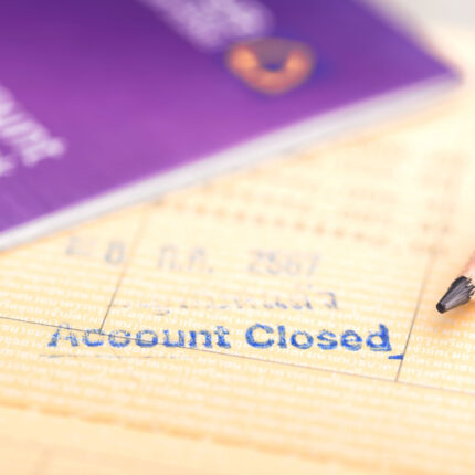 DEBANKING-ARTICLE_HERO_IMG